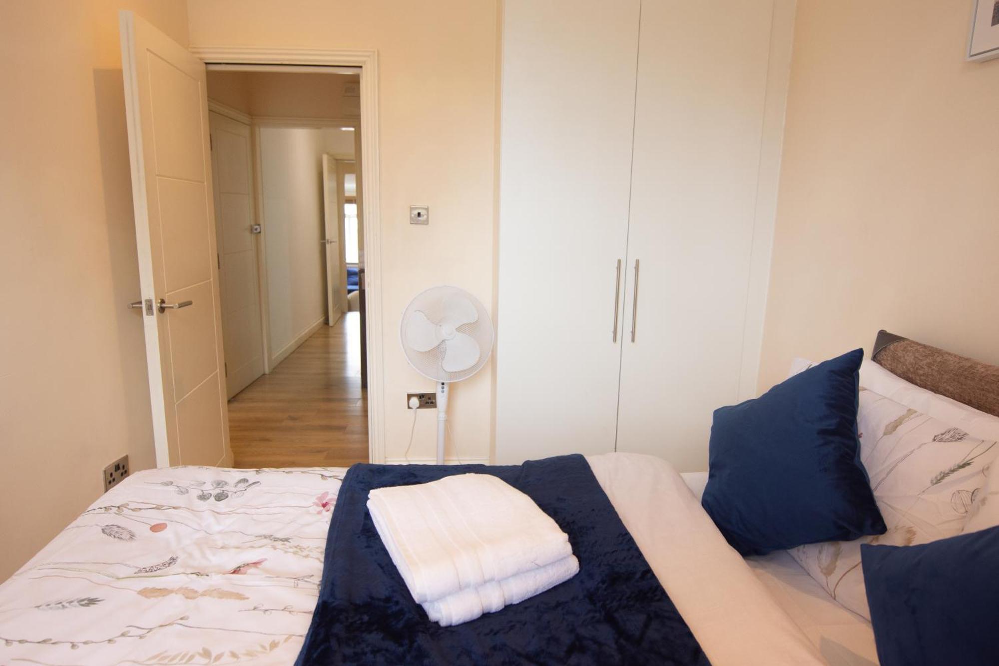Evergreen Apartments, Flat 3, *