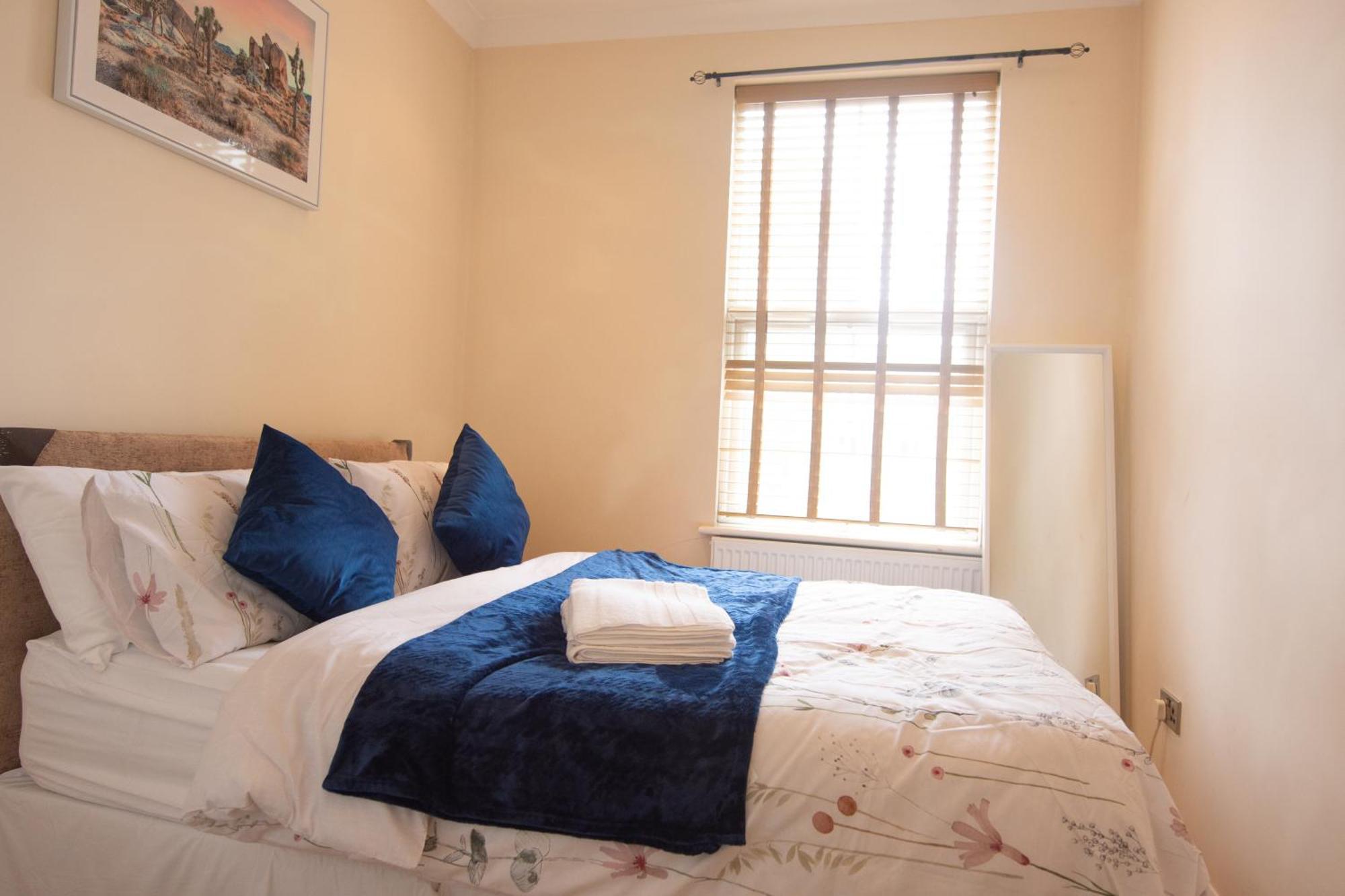 Evergreen Apartments, Flat 3,