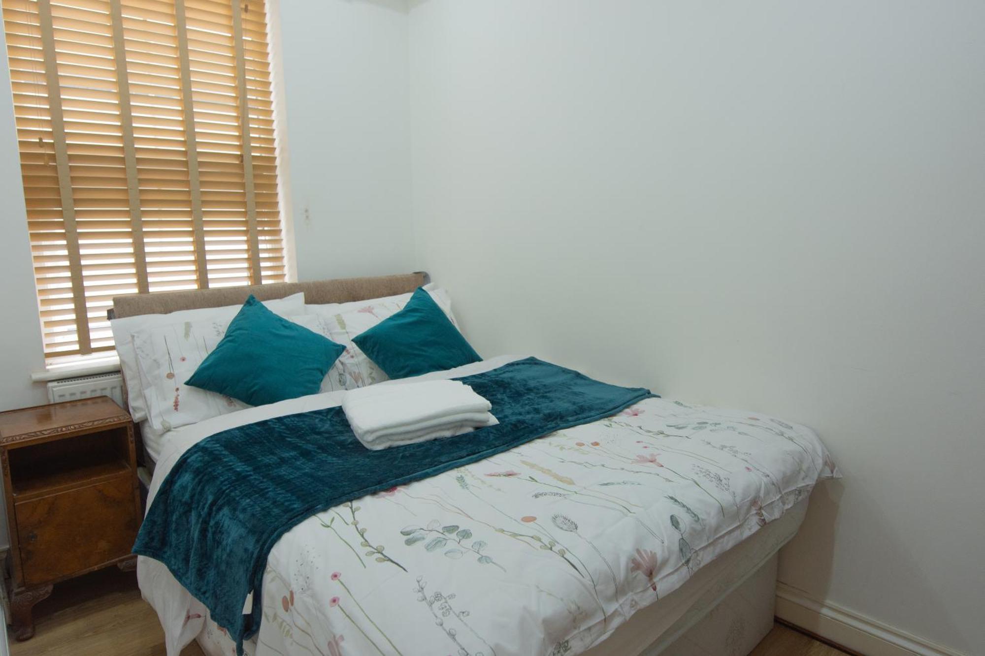 Evergreen Apartments, Flat 3, London