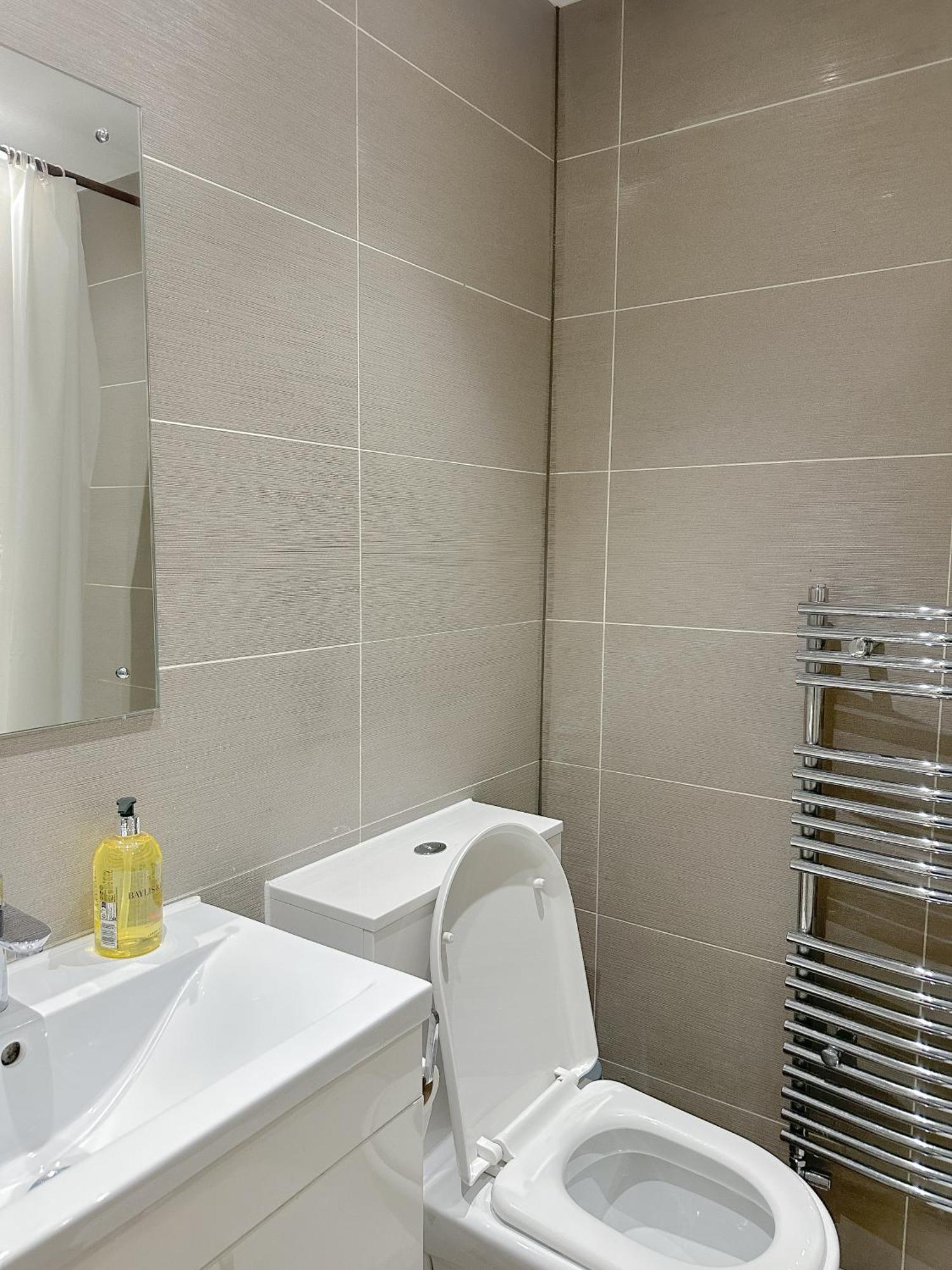 Apartment Evergreen Apartments, Flat 3, London